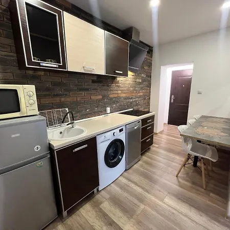 Apartmentsbymatyrafa-iii דירה