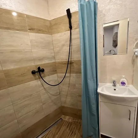 Apartmentsbymatyrafa-iii דירה