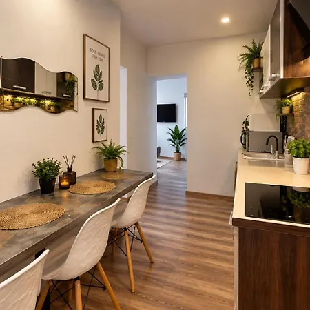 Apartmentsbymatyrafa-iii Апартаменти