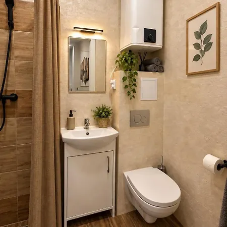 Апартаменты Apartmentsbymatyrafa-iii Тарновске-Гуры